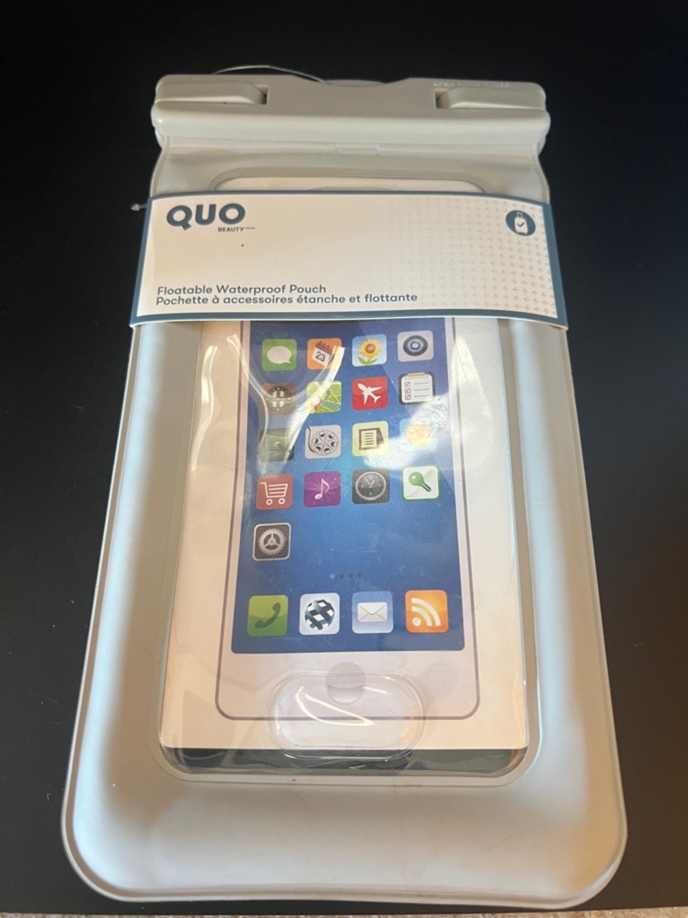 NWT - Quo White Waterproof Floatable Phone Pouch
